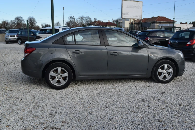 Chevrolet Cruze 1, 6i* 124kc* 150000km* Euro5, снимка 8 - Автомобили и джипове - 48544352