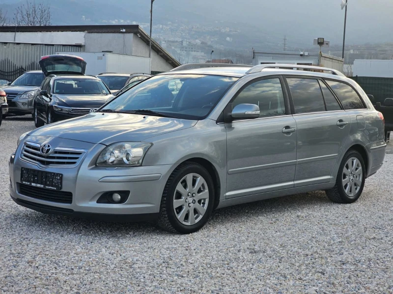 Toyota Avensis 1.8/FACELIFT/KLIMATRONIK, снимка 1 - Автомобили и джипове - 48657978