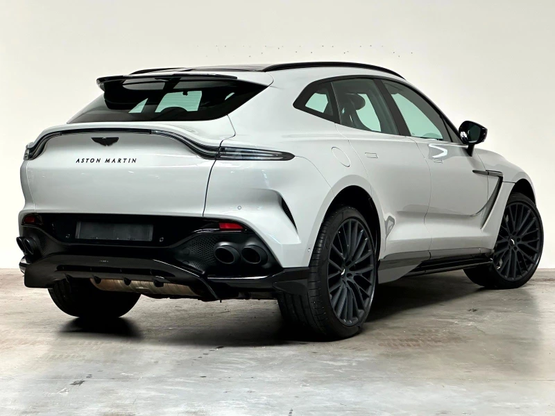 Aston martin DBX 707 = Carbon Interior= Гаранция, снимка 3 - Автомобили и джипове - 48896793