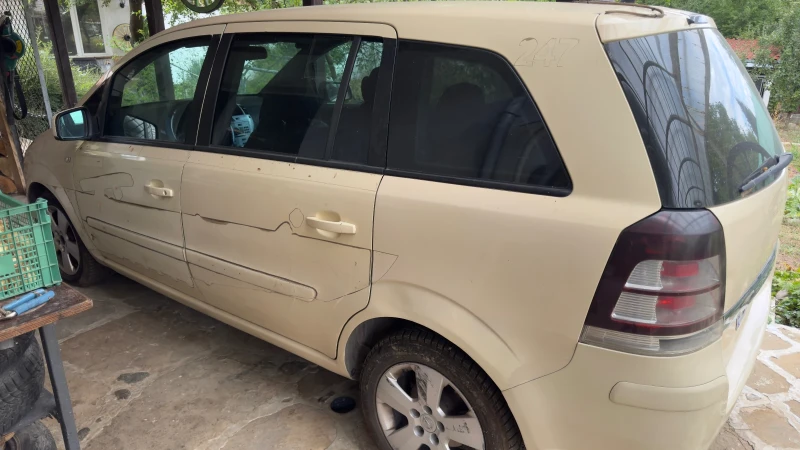 Opel Zafira, снимка 2 - Автомобили и джипове - 51512114
