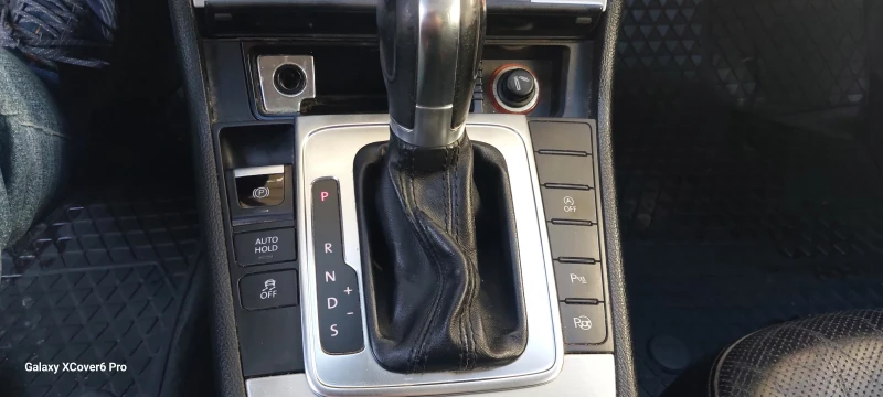 VW Passat 2.0TDI HI LINE DSG 177ph, снимка 16 - Автомобили и джипове - 52534787