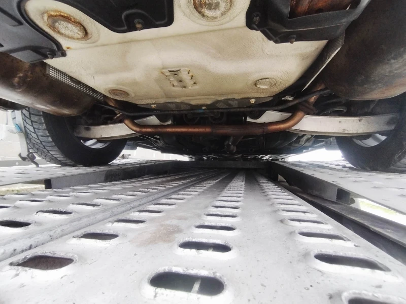 Suzuki Kizashi 2.4 i AWD/auto/Swiss edition , снимка 16 - Автомобили и джипове - 52699125