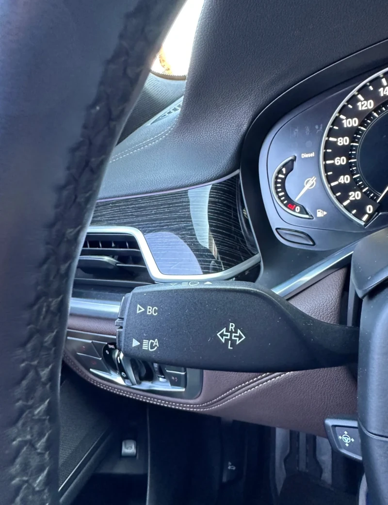 BMW 730 M-Sport xDrive, снимка 5 - Автомобили и джипове - 52735536