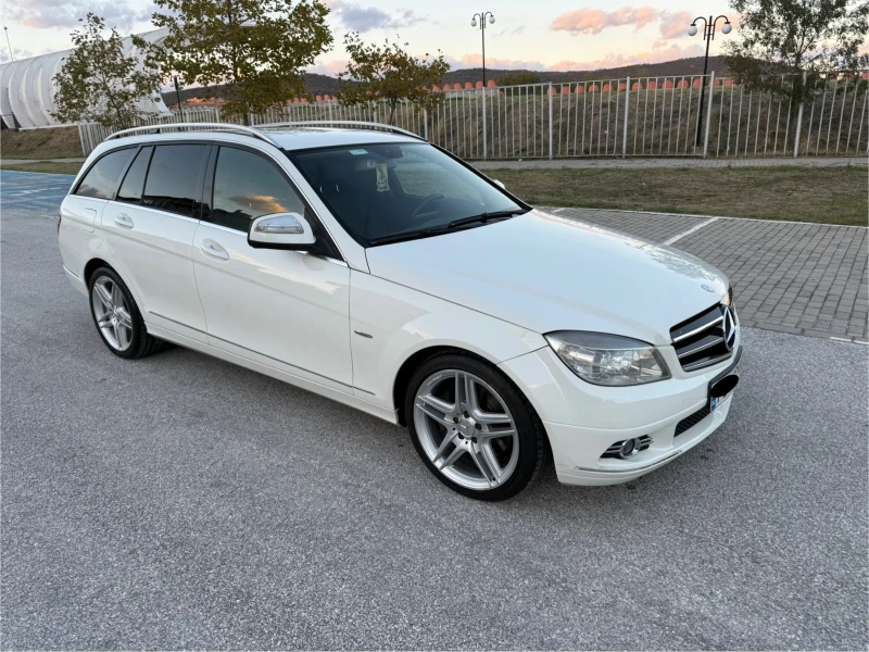 Mercedes-Benz C 320 AVANTGARDE* Кожа/Нави/Подгрев/Парктроник, снимка 5 - Автомобили и джипове - 52745770