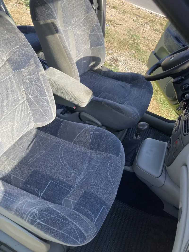 Renault Scenic dti, снимка 12 - Автомобили и джипове - 52939523