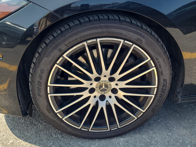 Mercedes-Benz C 300 * CARFAX * БЕЗ ПЪРВОНАЧАЛНА ВНОСКА, снимка 11 - Автомобили и джипове - 52997013