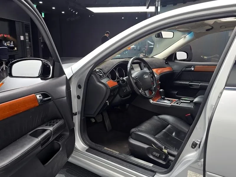 Infiniti M, снимка 10 - Автомобили и джипове - 54425198