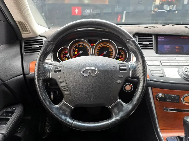 Infiniti M, снимка 13 - Автомобили и джипове - 54425198