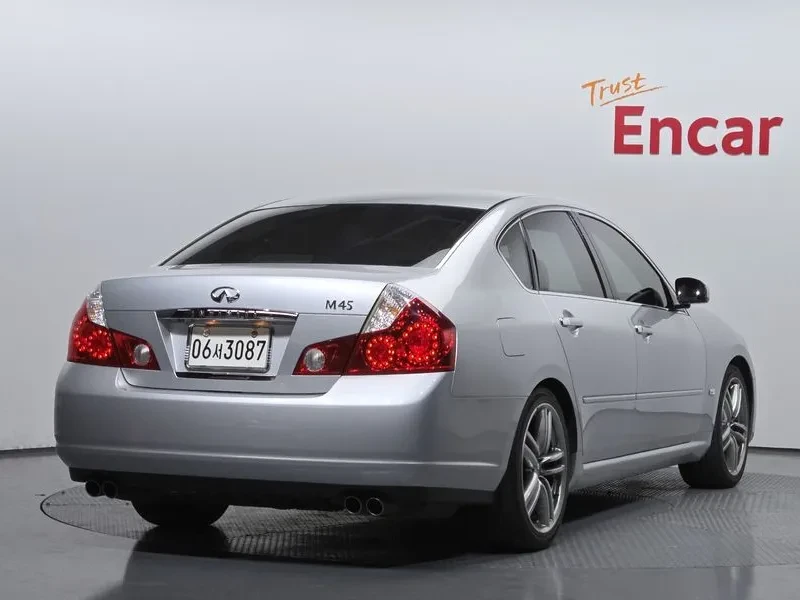 Infiniti M, снимка 2 - Автомобили и джипове - 54425198