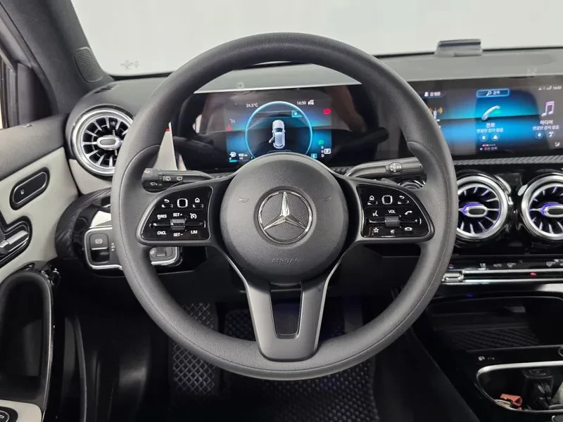 Mercedes-Benz A 220 Hatchback, снимка 13 - Автомобили и джипове - 55830276