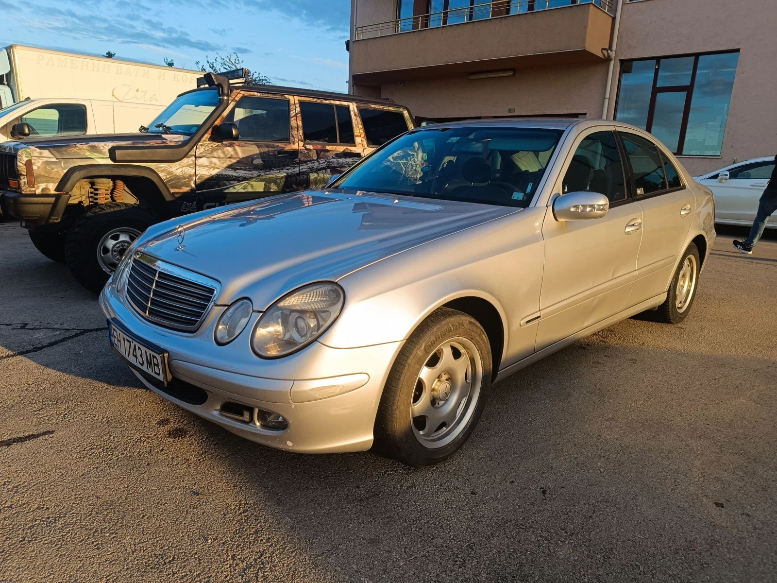 Mercedes-Benz E 200 E 200 CDI - изображение 3