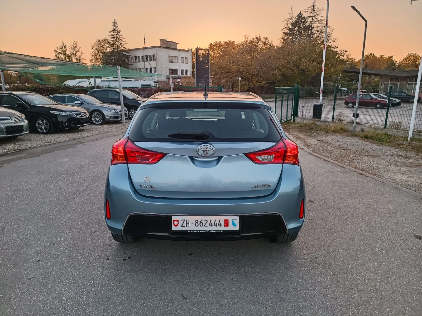 Toyota Auris 1.6i-132кс-ШВЕЙЦАРИЯ-РЪЧКА-6ск - изображение 4