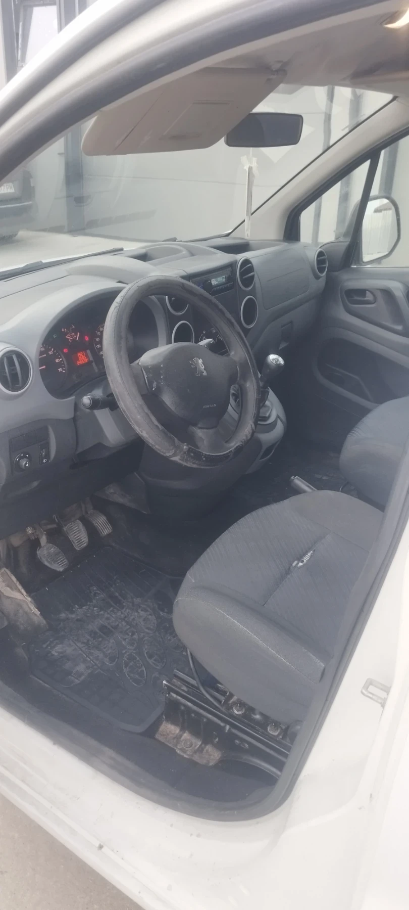 Peugeot Partner 1.6 hdi 75 - изображение 7