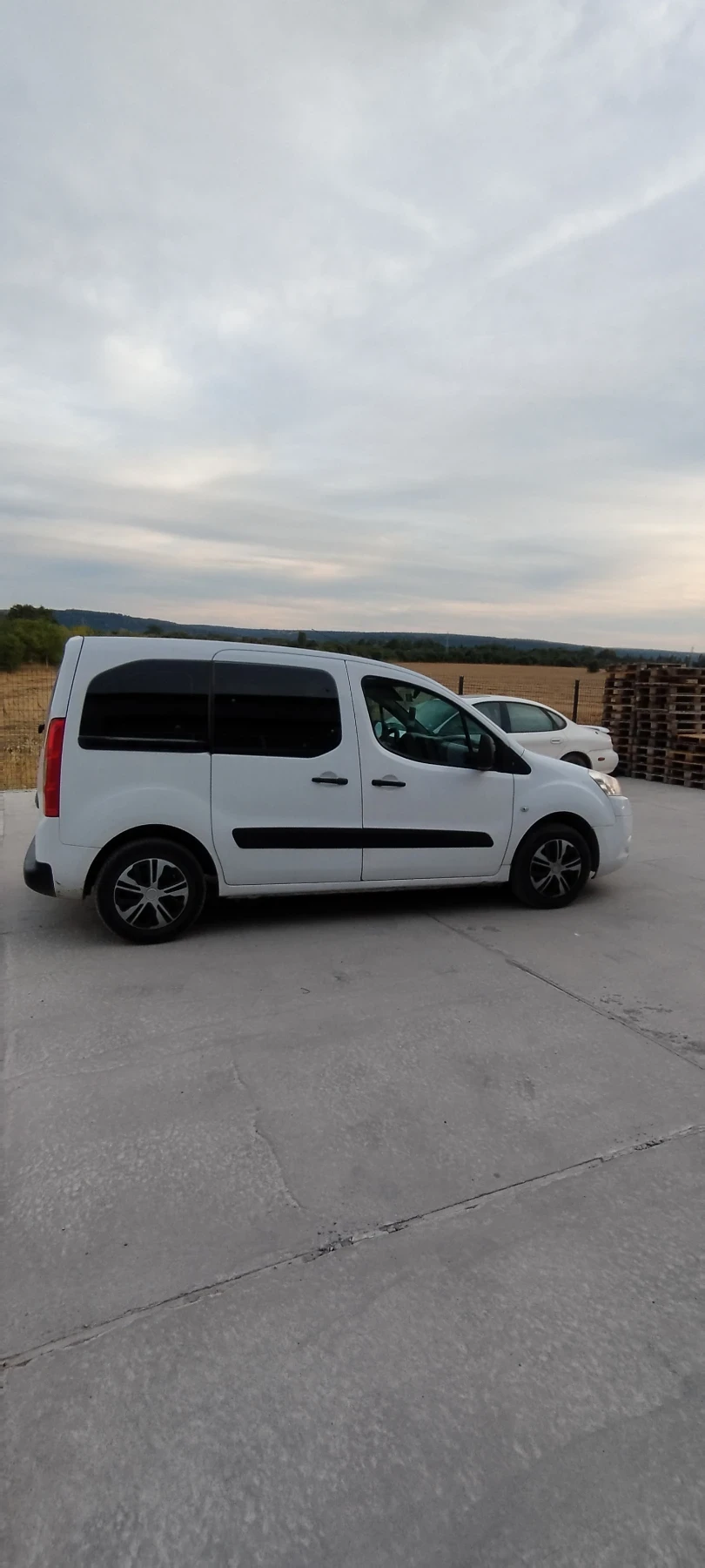 Peugeot Partner 1.6 hdi 75 - изображение 4