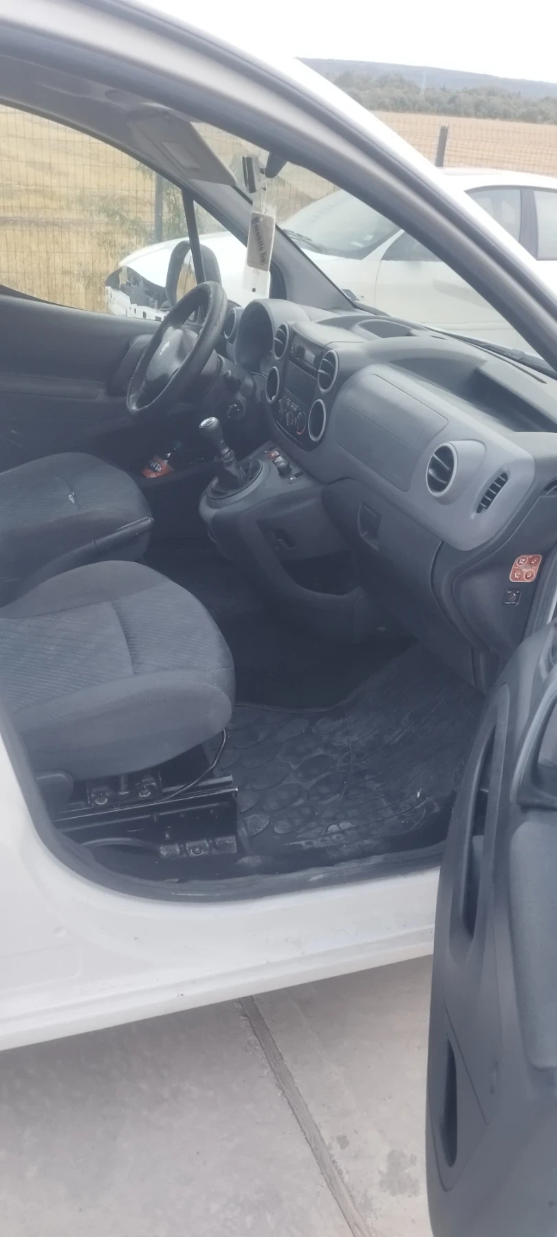 Peugeot Partner 1.6 hdi 75 - изображение 10