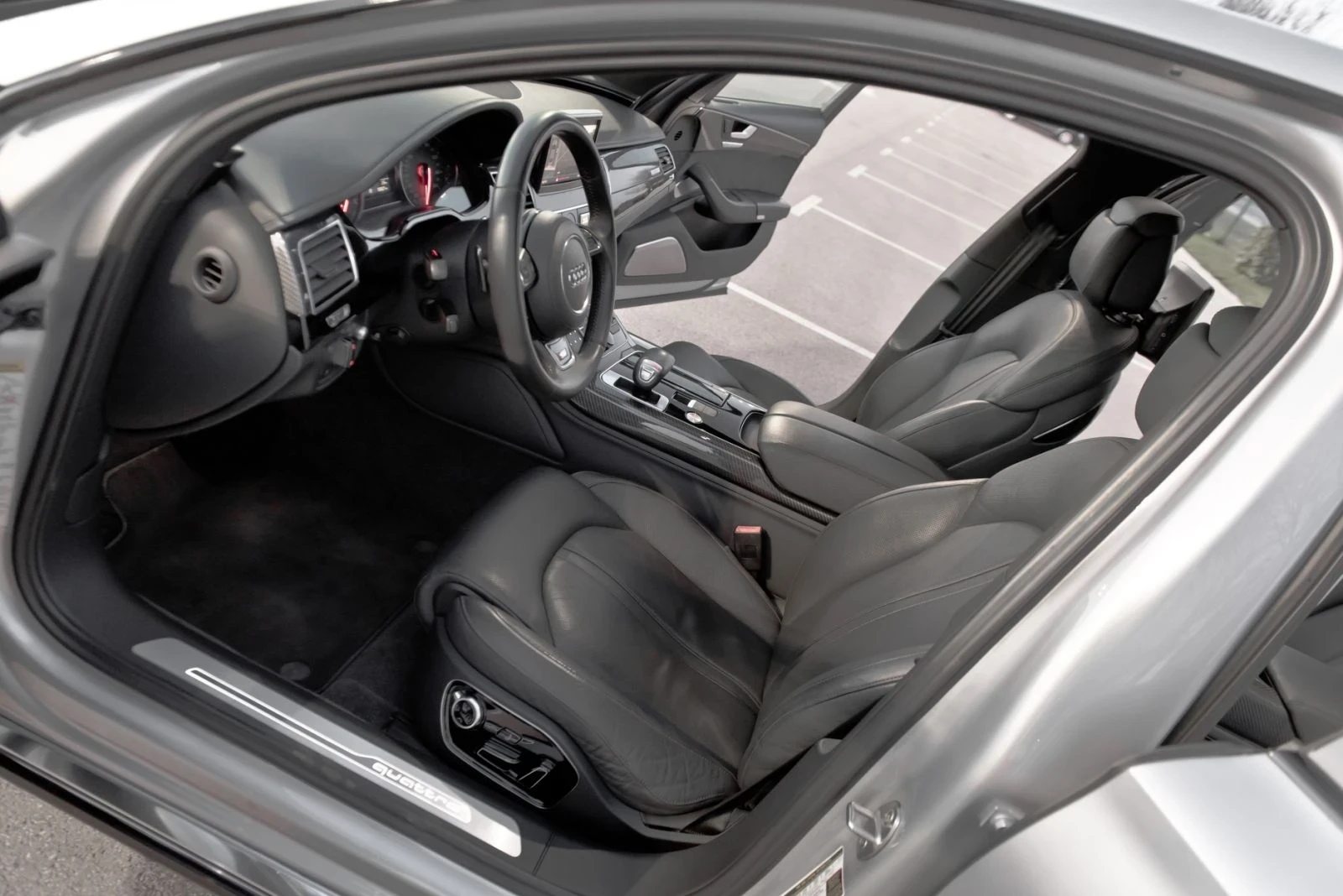 Audi A8 S8 OPTIK KARBON .TV+ TV+ TV.., снимка 8 - Автомобили и джипове - 53831135