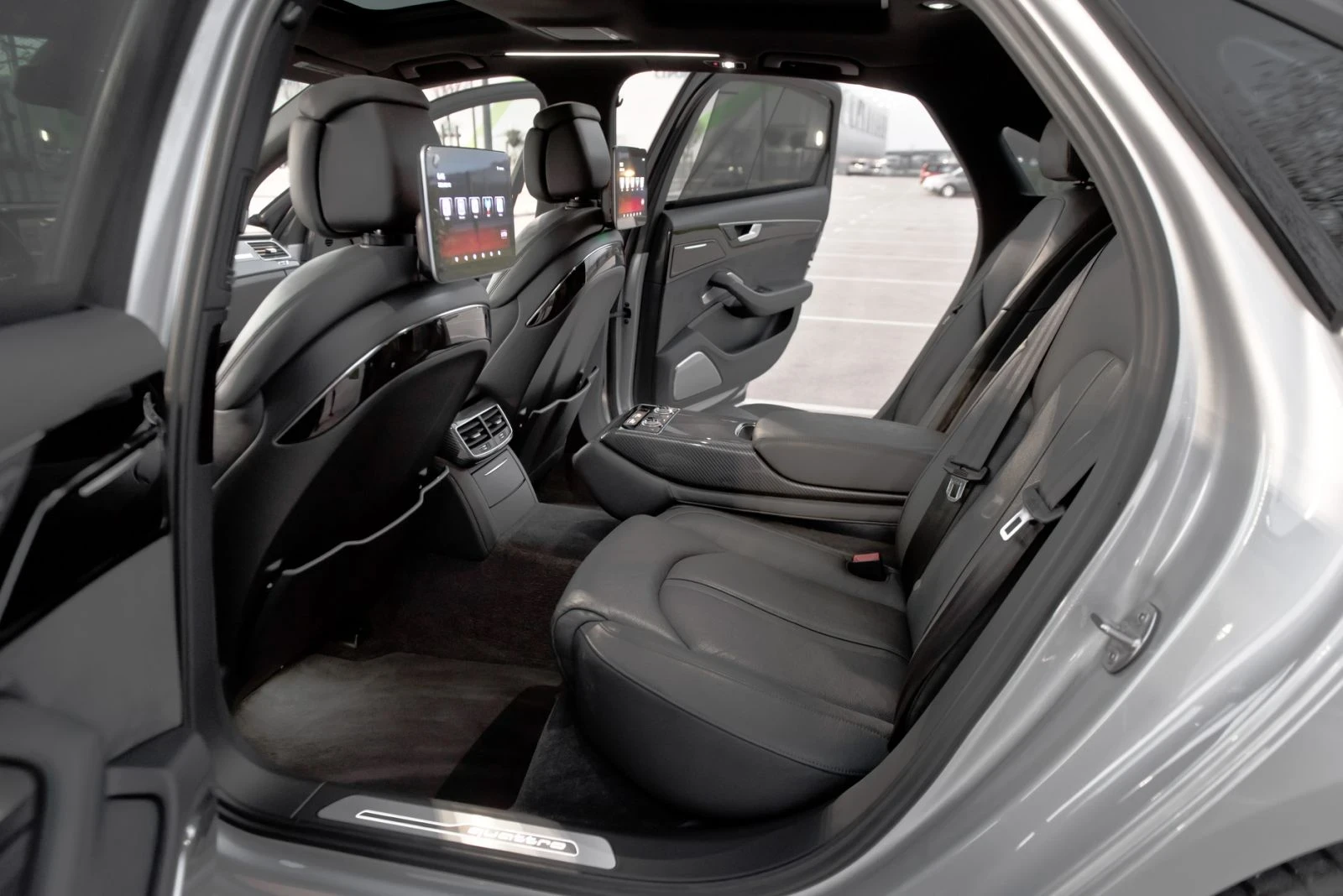 Audi A8 S8 OPTIK KARBON .TV+ TV+ TV.., снимка 12 - Автомобили и джипове - 53831135