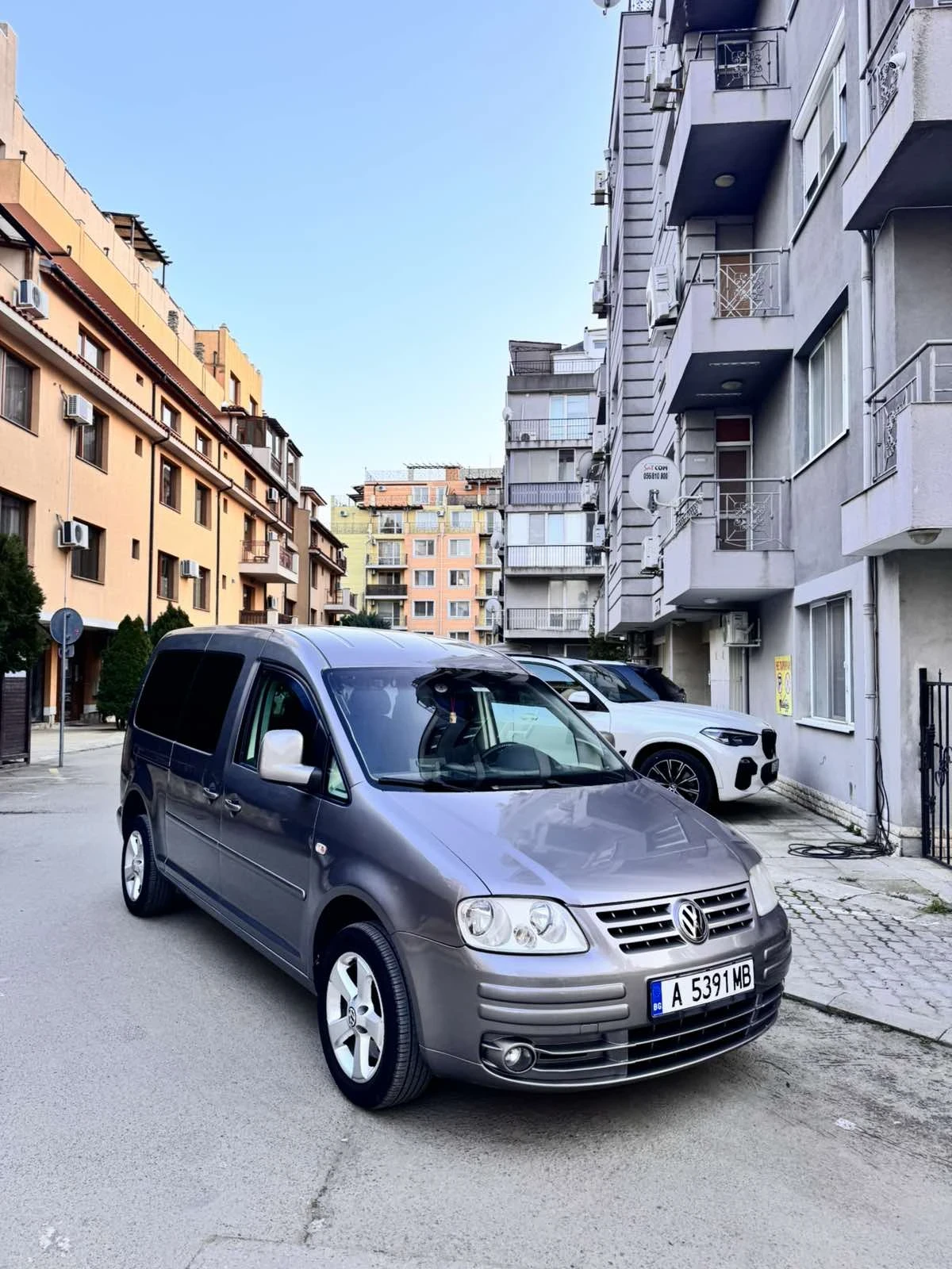 VW Caddy MAXI 1.9 TDI , снимка 5 - Автомобили и джипове - 53977703