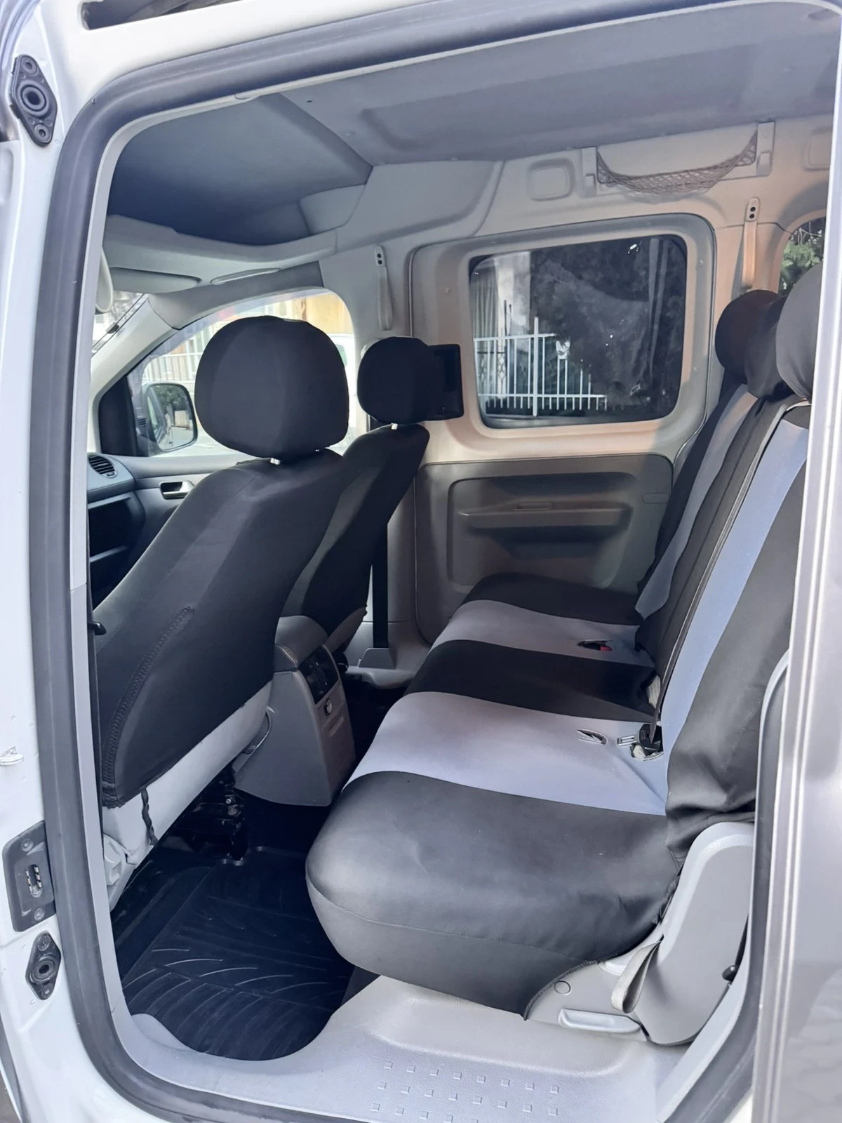 VW Caddy MAXI 1.9 TDI , снимка 11 - Автомобили и джипове - 53977703