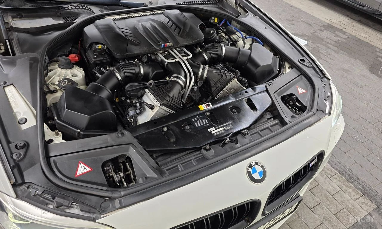 BMW M5 FACELIFT* BANG* OLUFSEN * ОБДУХВАНЕ* ХЕДЪП* 360КАМ, снимка 17 - Автомобили и джипове - 55380032