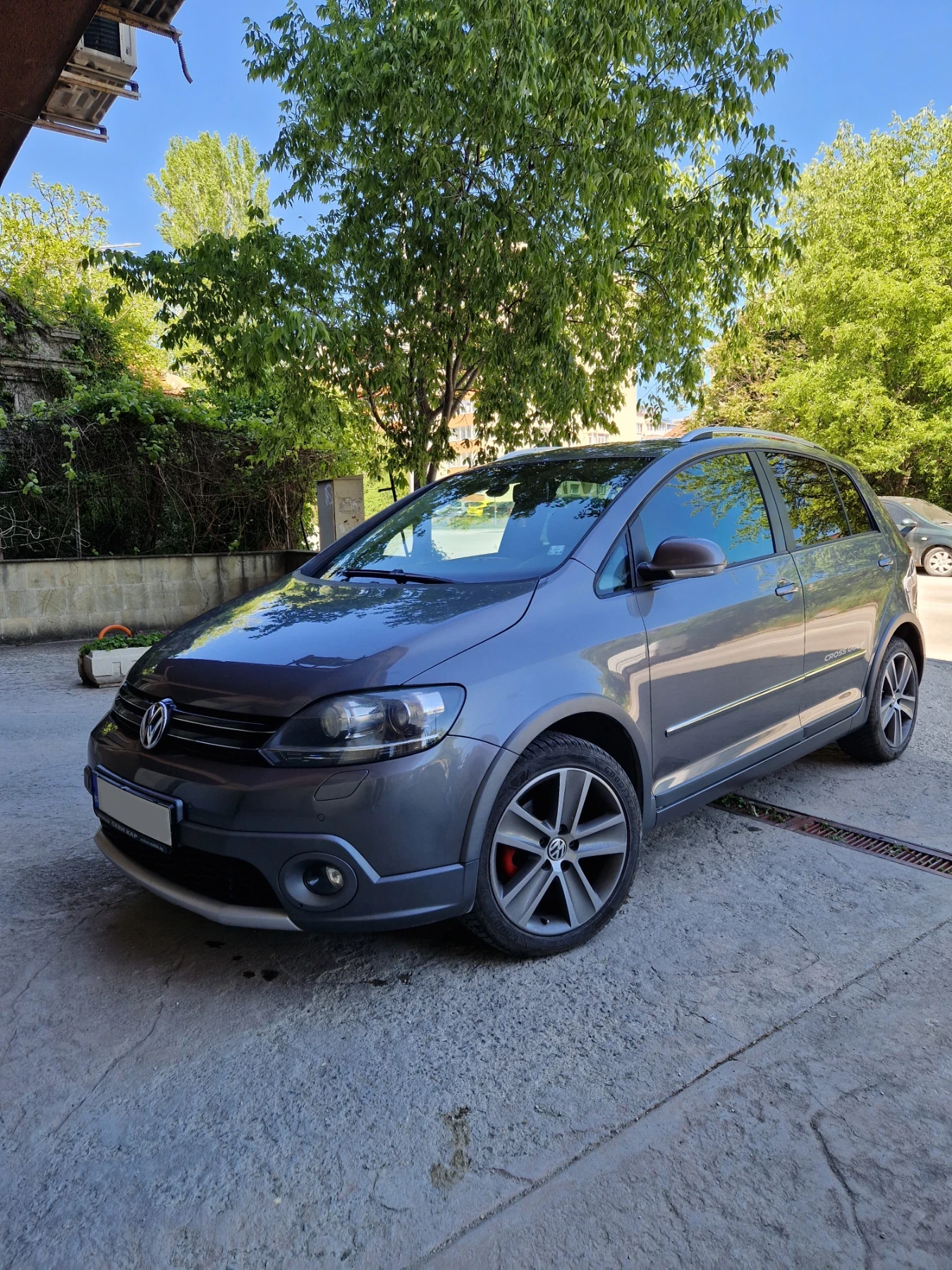 VW Golf Plus Cross, снимка 12 - Автомобили и джипове - 55421677
