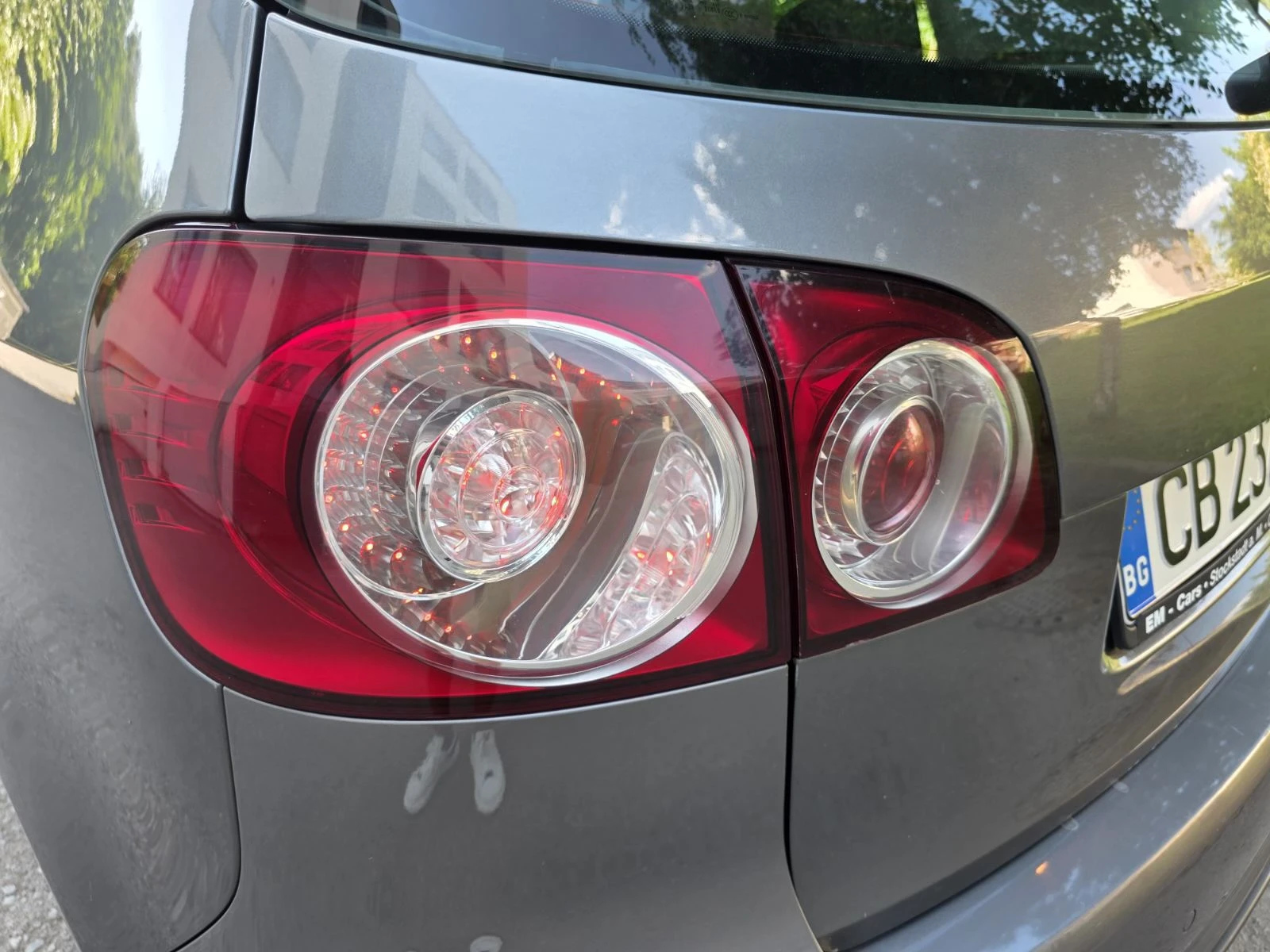 VW Golf Plus 1.6FSI / АВТОМАТИК, снимка 16 - Автомобили и джипове - 55530752