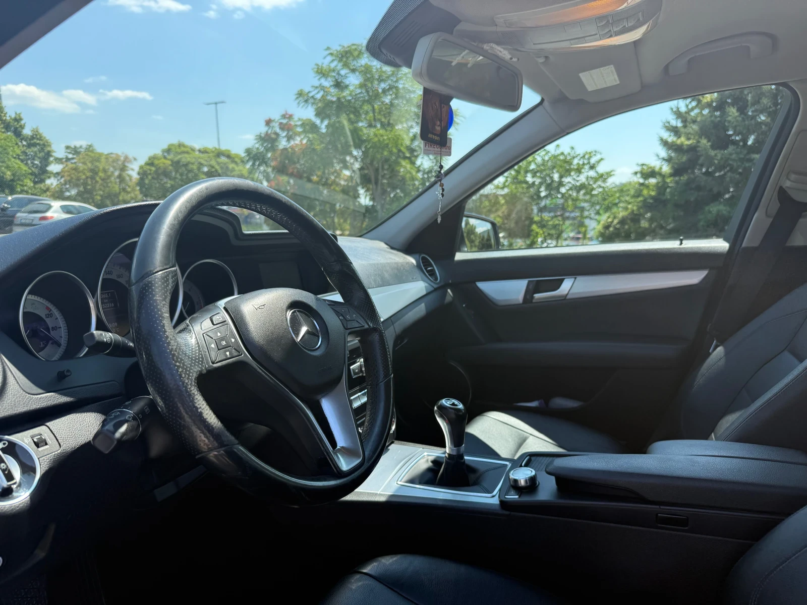 Mercedes-Benz C 220, снимка 11 - Автомобили и джипове - 55587265