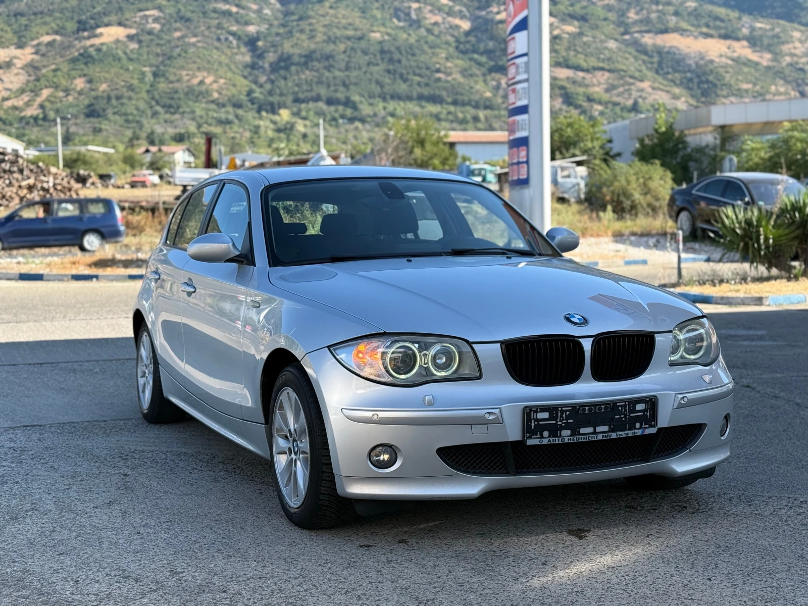 BMW 120 Navi/Auto/Подгрев, снимка 3 - Автомобили и джипове - 55670315