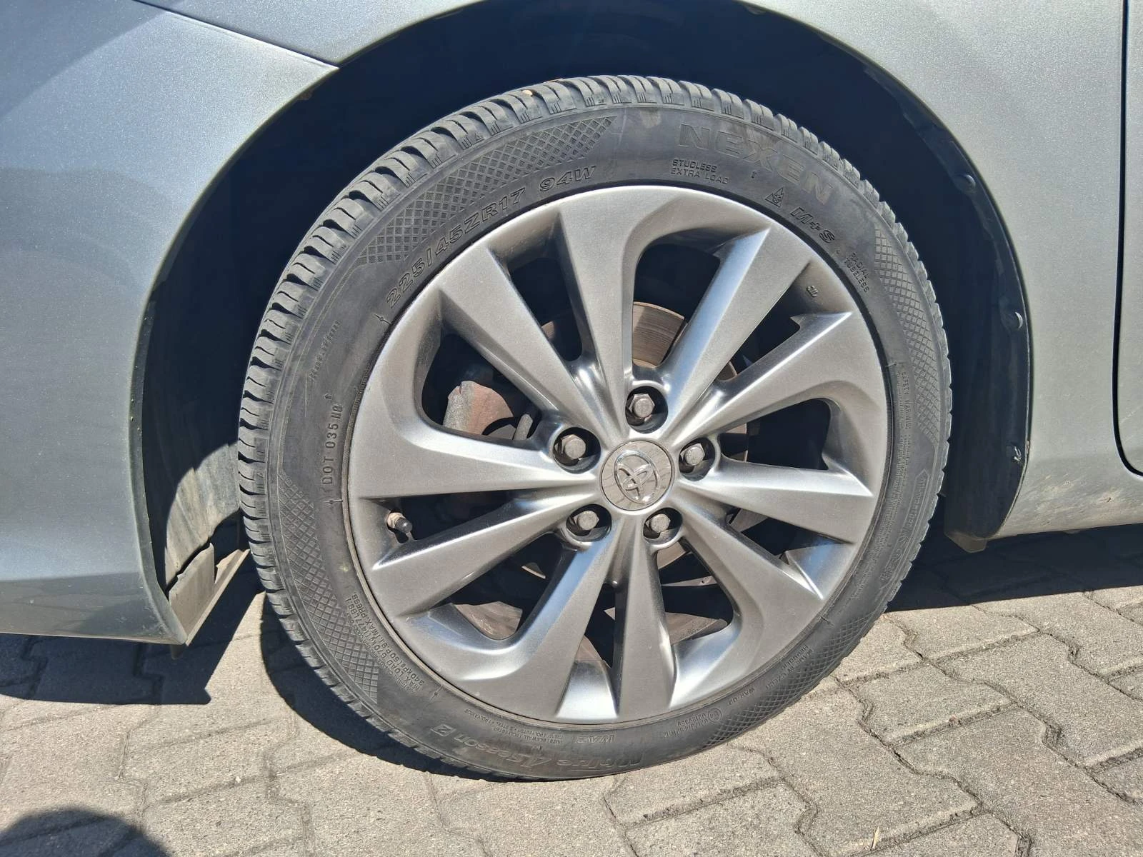 Toyota Auris, снимка 14 - Автомобили и джипове - 55719586