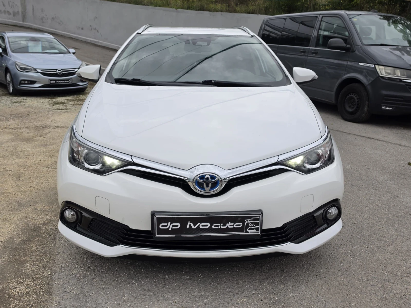 Toyota Auris SW* HYBRID* �������  | Mobile.bg � ����������� 8