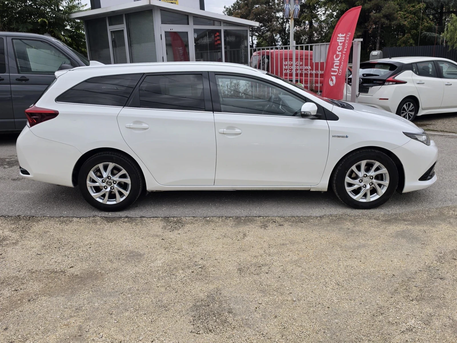 Toyota Auris SW* HYBRID* �������  | Mobile.bg � ����������� 6