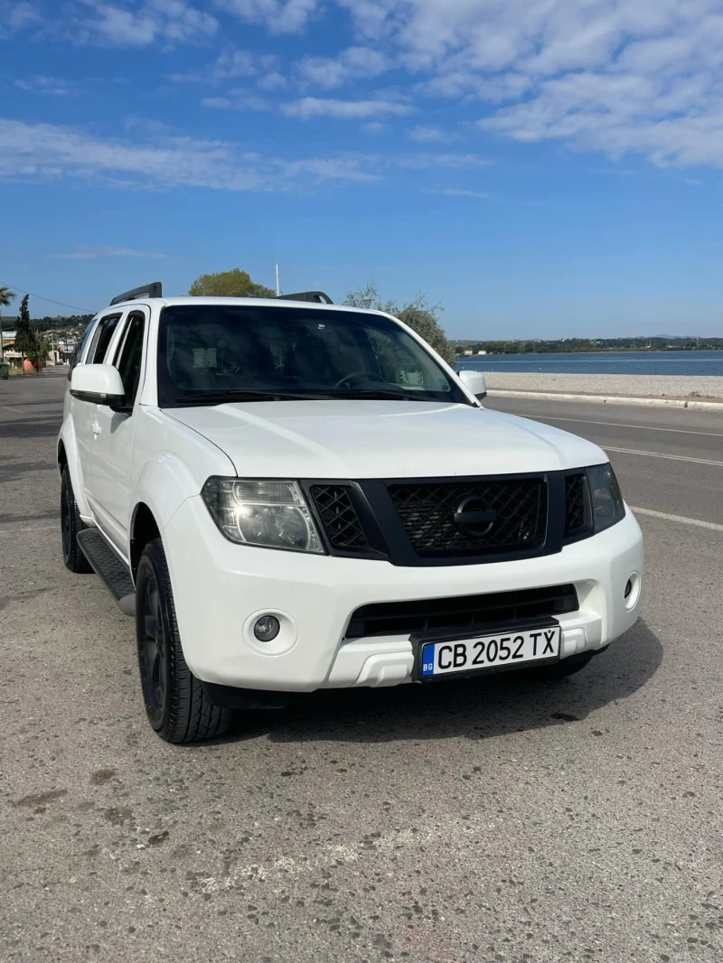 Nissan Pathfinder, снимка 1 - Автомобили и джипове - 47588714