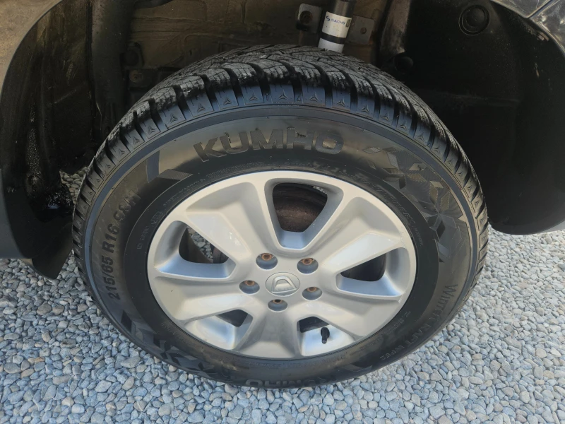 Dacia Duster 1.6/4x4, снимка 7 - Автомобили и джипове - 51018642