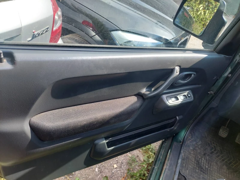 Suzuki Jimny 1.3 85КС, снимка 3 - Автомобили и джипове - 51720242
