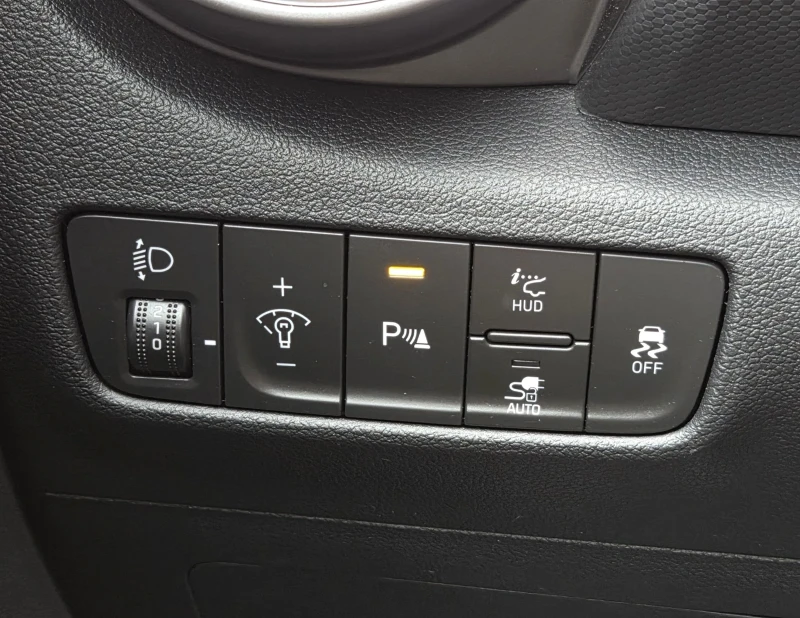 Hyundai Kona 64KWh/ГАРАНЦИОННА/SOH100%, снимка 14 - Автомобили и джипове - 52772594