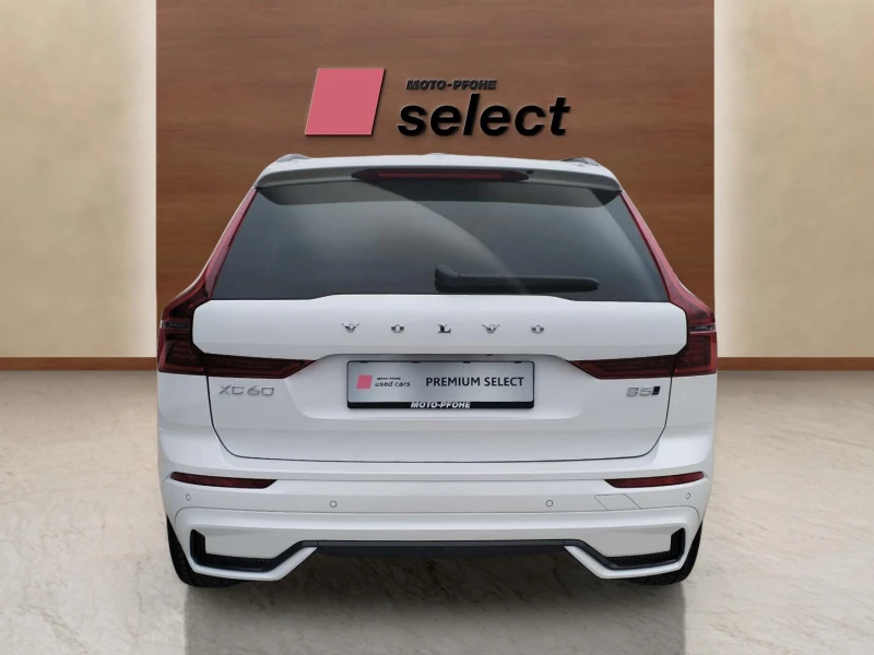 Volvo XC60 2.0 B5, снимка 6 - Автомобили и джипове - 53448334