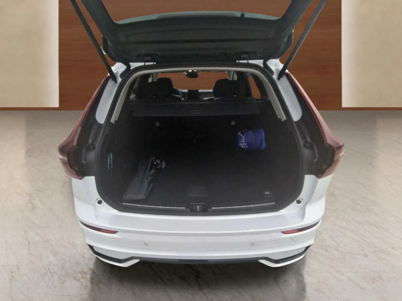 Volvo XC60 2.0 B5, снимка 12 - Автомобили и джипове - 53448334