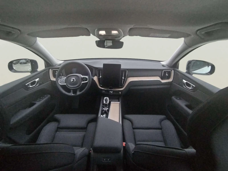 Volvo XC60 2.0 B5, снимка 11 - Автомобили и джипове - 53448334
