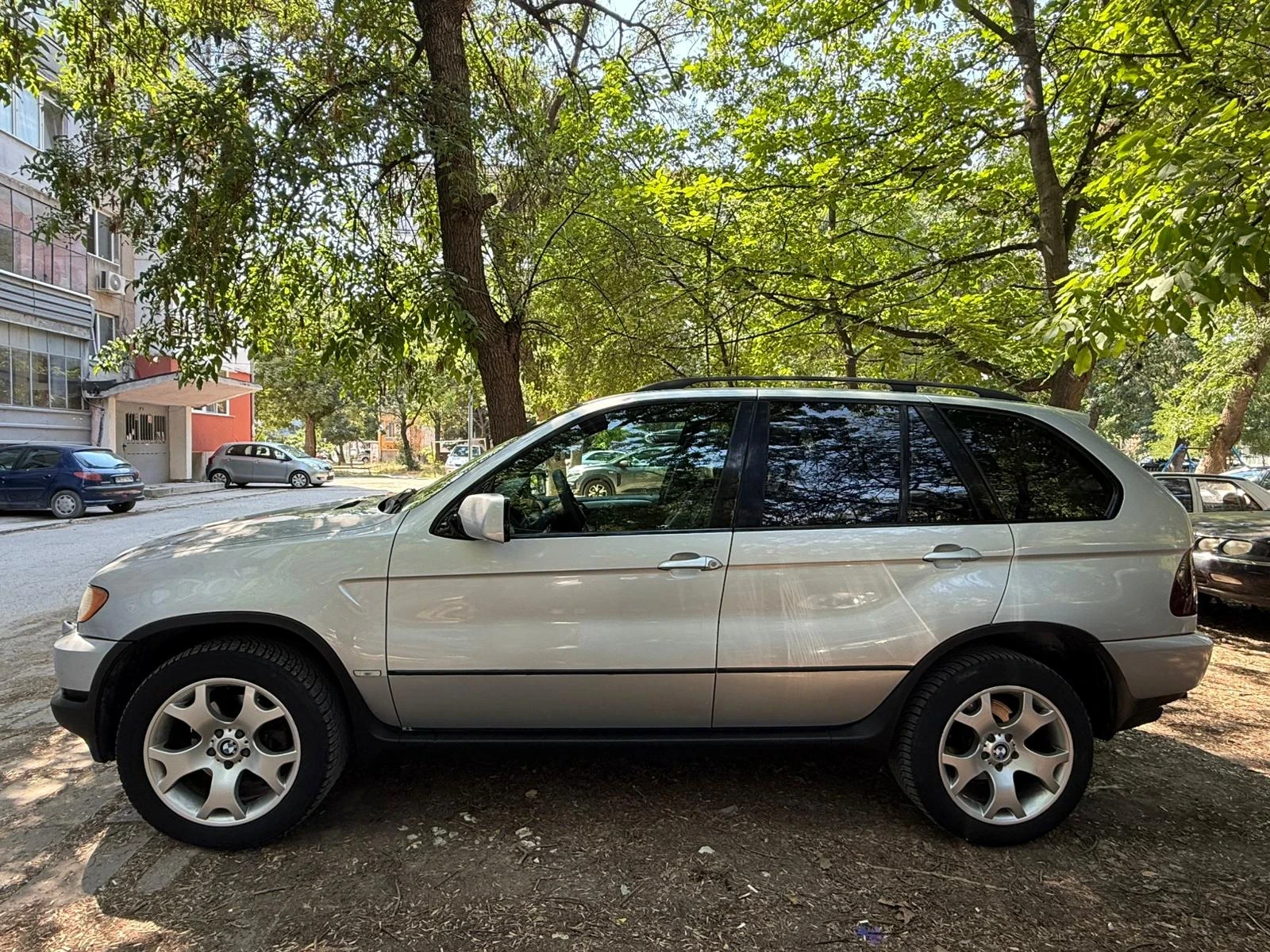 BMW X5 3.0 - изображение 3
