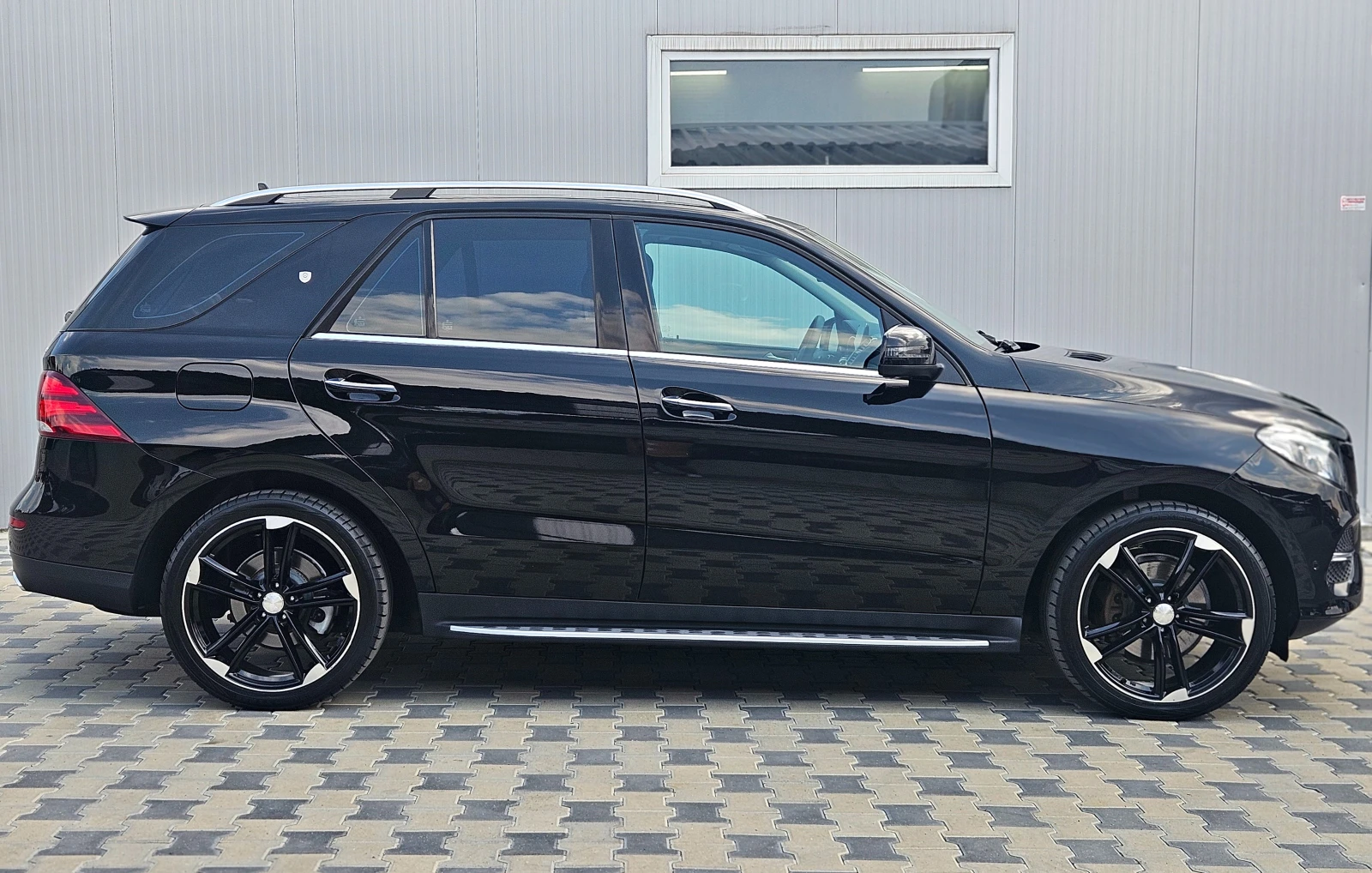 Mercedes-Benz GLE 350 ! AMG/GERMANY/DISTR/CAMERA/ОБДУХ/HARMAN/CAR PLAY/L - изображение 4