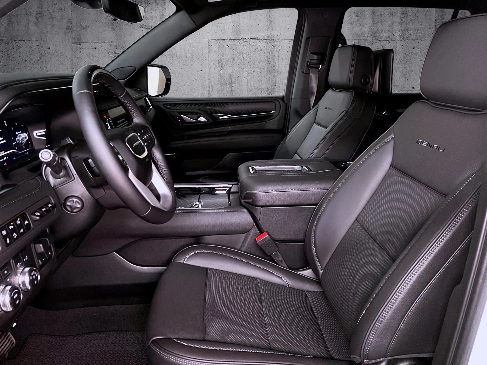 Gmc Yukon 6.2 V8 DENALI/BOSE/HEAD UP/PANO/TV/360/7-МЕСТЕН/ - изображение 7