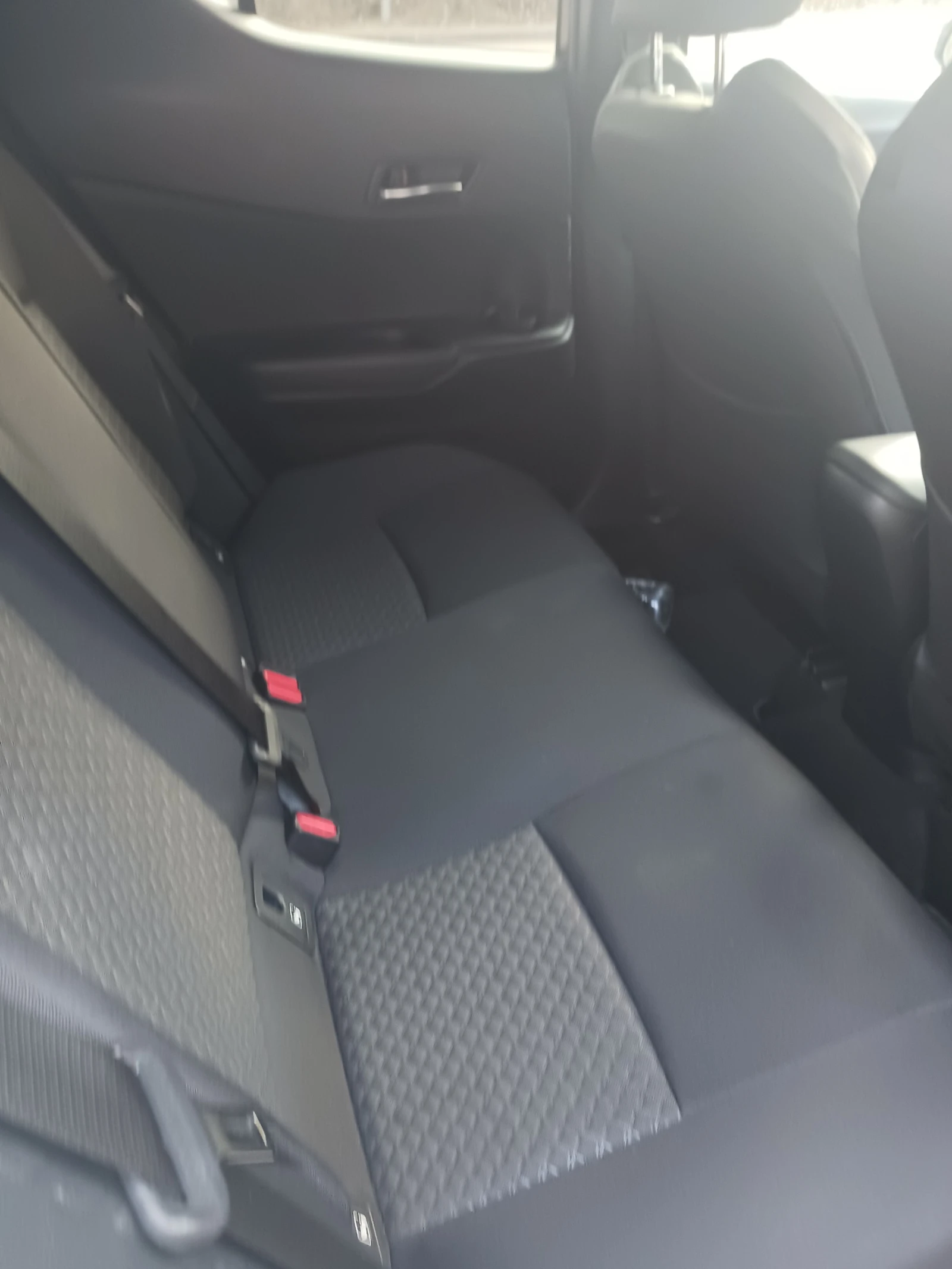 Toyota C-HR, снимка 7 - Автомобили и джипове - 54047379