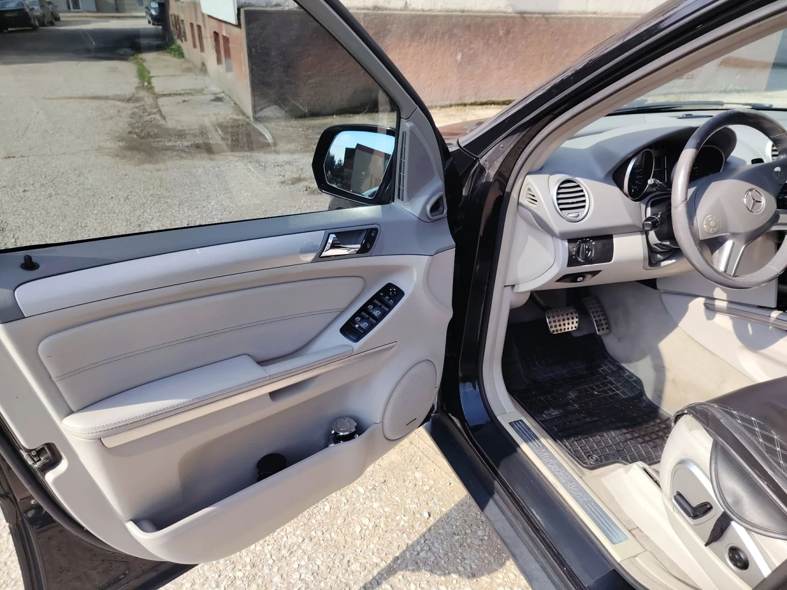 Mercedes-Benz ML 350, снимка 7 - Автомобили и джипове - 54824501