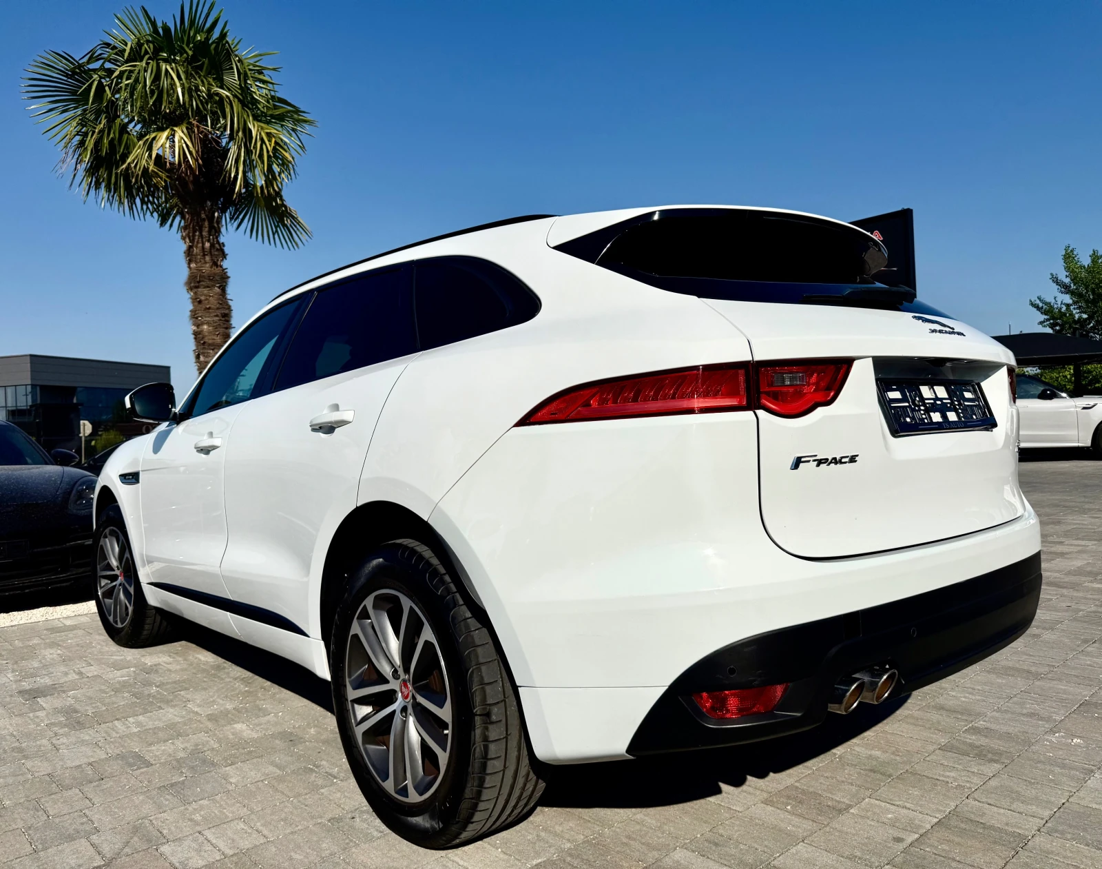 Jaguar F-PACE 2.0D* R-SPORT, снимка 7 - Автомобили и джипове - 55108020