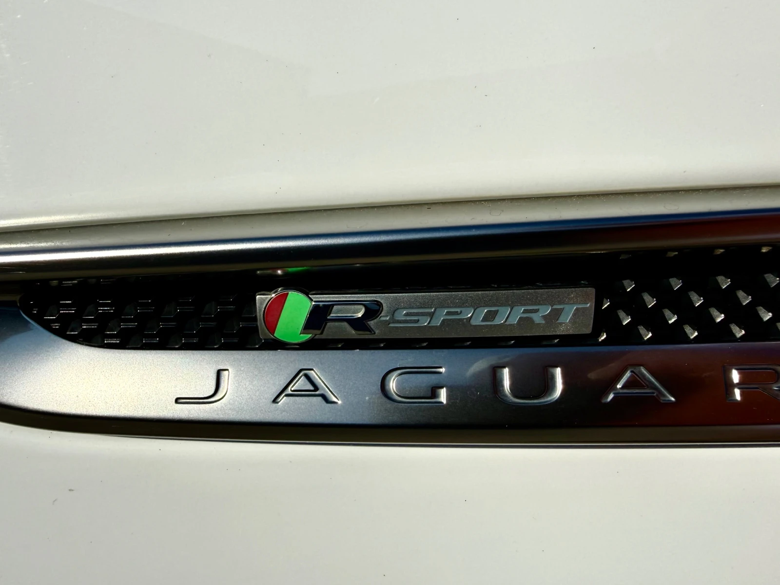 Jaguar F-PACE 2.0D* R-SPORT, снимка 16 - Автомобили и джипове - 55108020