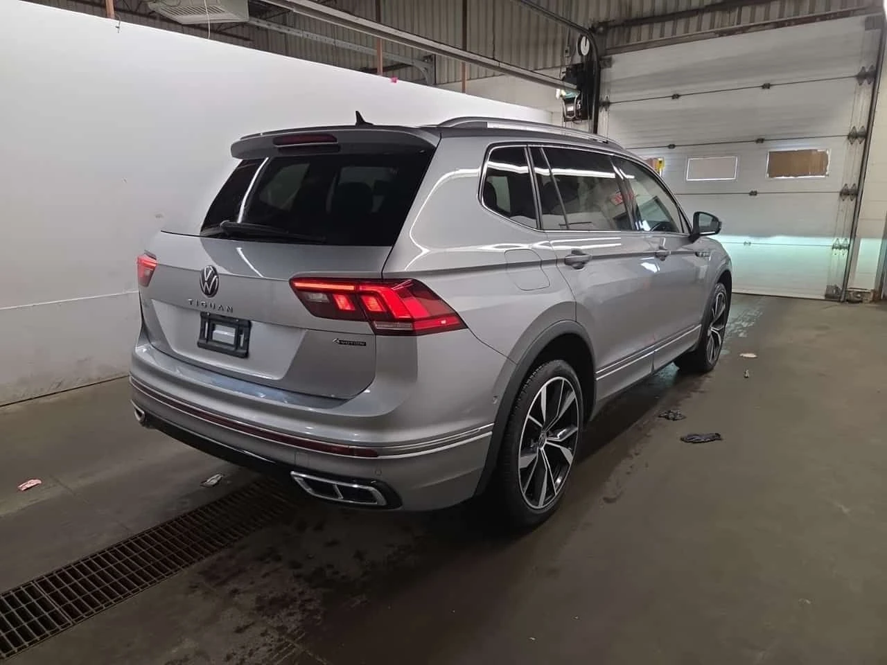 VW Tiguan * HIGHLINE R LINE * CARFAX * FENDER * ��������� *  | Mobile.bg � ����������� 3