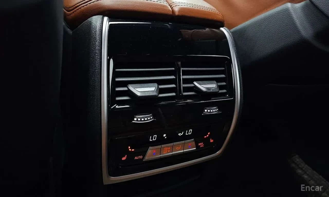 BMW X6 * M50i * БЕЗ ПЪРВОНАЧАЛНА ВНОСКА, снимка 17 - Автомобили и джипове - 55691811