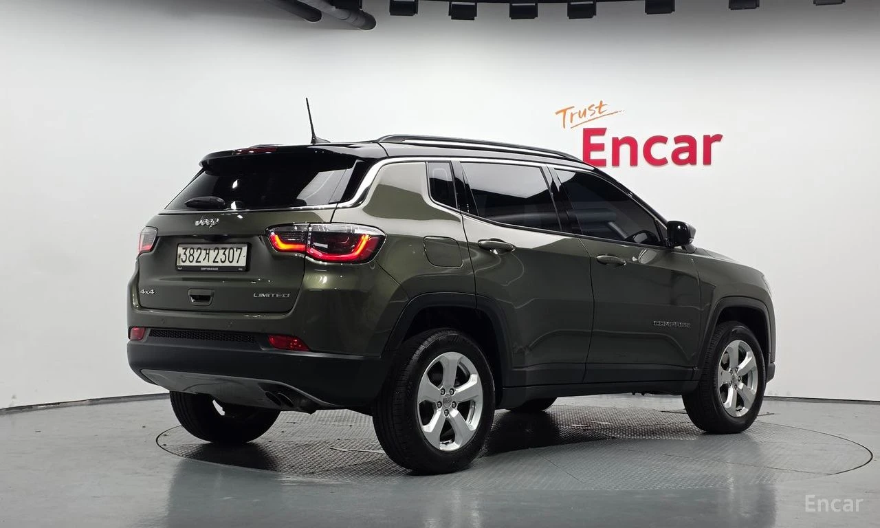 Jeep Compass 2.4* 4X4* PANORAMA* PODGREV* BEATS-AUDIO* ���� | Mobile.bg � ����������� 2