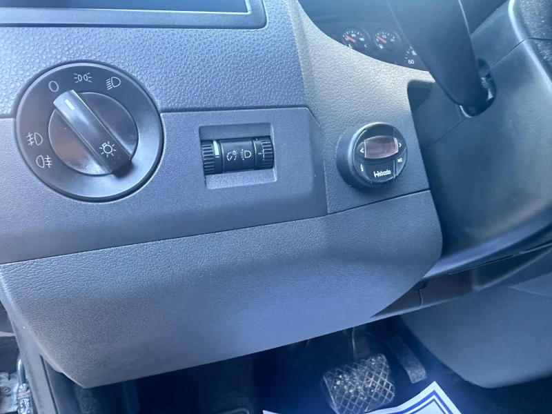 VW T5, снимка 10 - Бусове и автобуси - 52830779