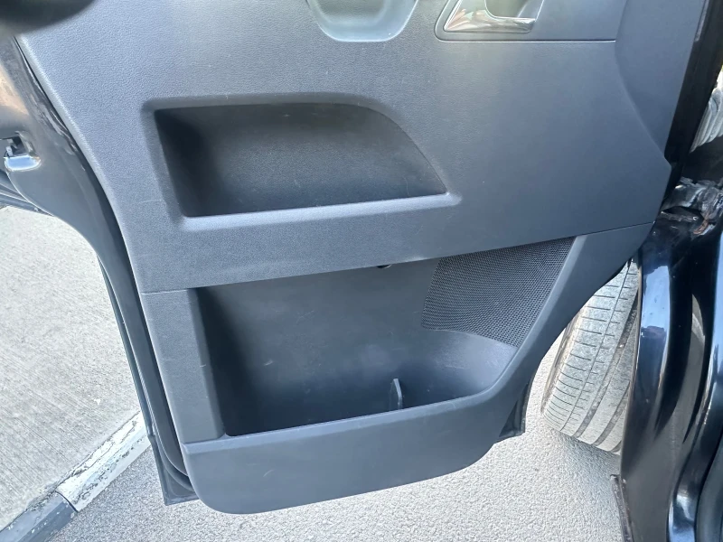 VW T5, снимка 9 - Бусове и автобуси - 52830779